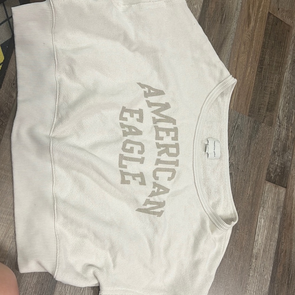 American eagle cropped crew neck. Runs big